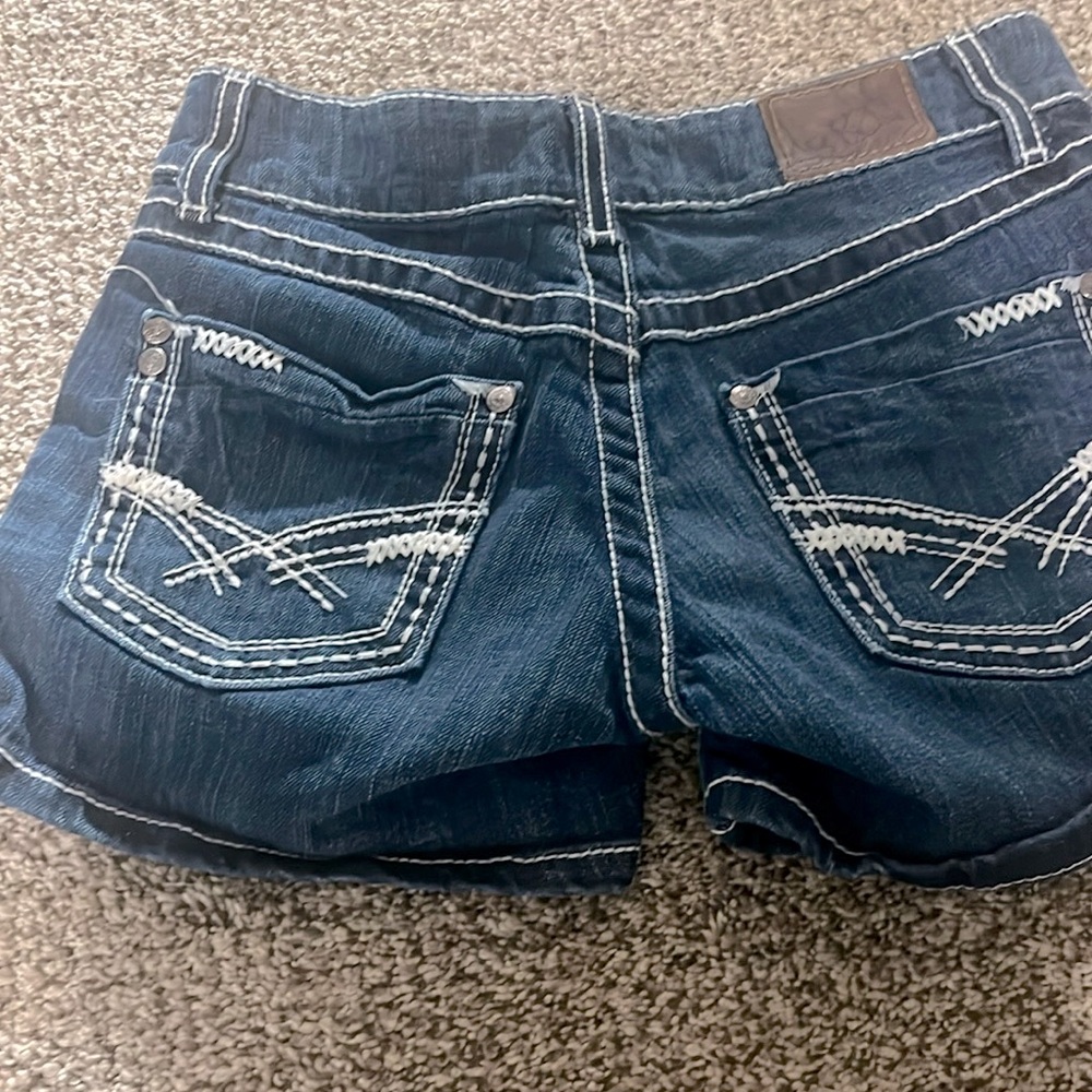 BKE shorts size 25